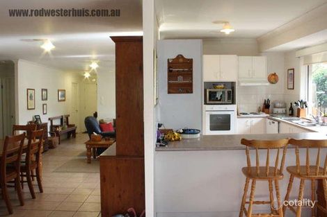 Property photo of 19 Alpine Place Belmont QLD 4153