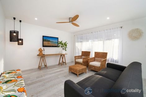 Property photo of 27 Poplars Avenue Bateau Bay NSW 2261