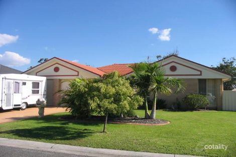 2 Dunshea Ave, Tea Gardens, NSW 2324