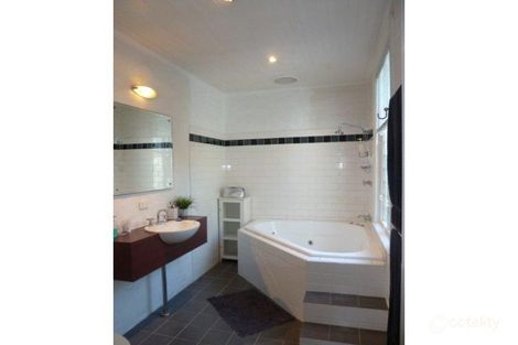 Property photo of 11 Avon Street Mayfield NSW 2304