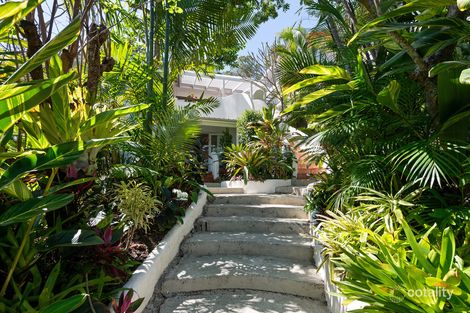 Property photo of 20 Orchard Terrace St Lucia QLD 4067