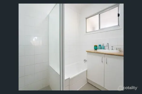 Property photo of 13 Caloola Drive Springwood QLD 4127
