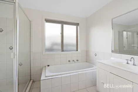 Property photo of 8 Sacha Court Yarra Glen VIC 3775