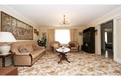Property photo of 9 Heather Avenue Thomastown VIC 3074