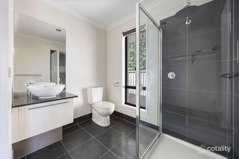 Property photo of 13 Clovedale Avenue Alfredton VIC 3350