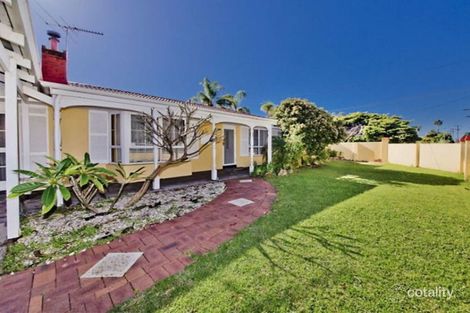 Property photo of 429 North Beach Road Karrinyup WA 6018