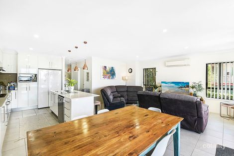 Property photo of 2/19 Ashbourne Terrace Biggera Waters QLD 4216