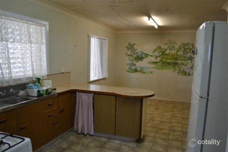 Property photo of 31 Flinders Street West Gladstone QLD 4680