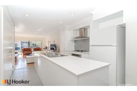 Property photo of 49 Valiant Crescent Craigieburn VIC 3064