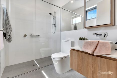 Property photo of 1/492 Pascoe Vale Road Strathmore VIC 3041