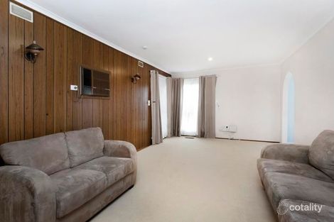 Property photo of 19 Samara Grove Gladstone Park VIC 3043