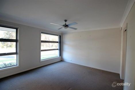 Property photo of 32 Hampshire Boulevard Spring Farm NSW 2570