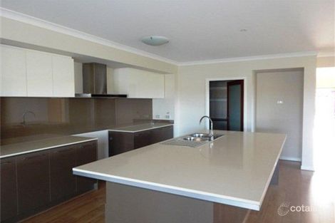 Property photo of 48 Taworri Crescent Werribee VIC 3030