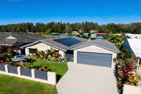 Property photo of 174 Yamba Road Yamba NSW 2464