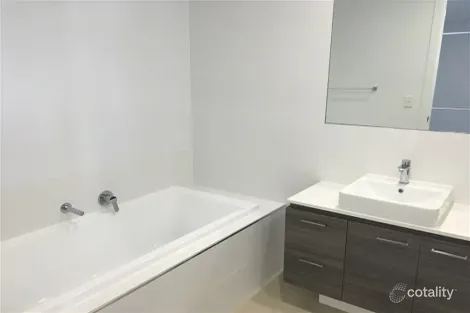 Property photo of 23/29-49 Varsity Parade Varsity Lakes QLD 4227