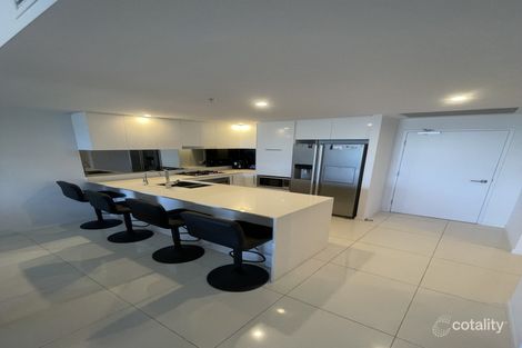Property photo of 2209/5 Harbour Side Court Biggera Waters QLD 4216