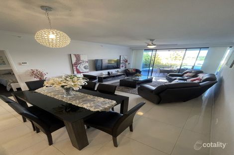 Property photo of 2209/5 Harbour Side Court Biggera Waters QLD 4216