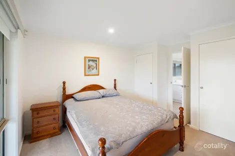 Property photo of 1/96 Forest Road Ferntree Gully VIC 3156