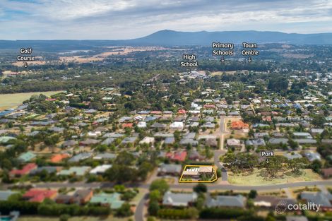 Property photo of 16 Wyralla Crescent Gisborne VIC 3437