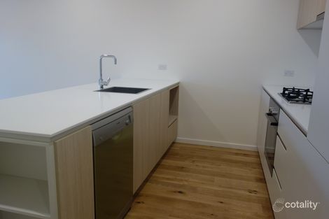 Property photo of 38 Sharp Circuit Mill Park VIC 3082