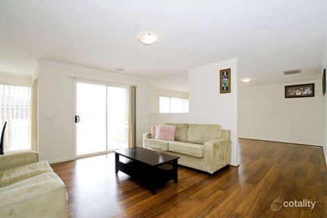 Property photo of 4 Winton Retreat Cranbourne East VIC 3977