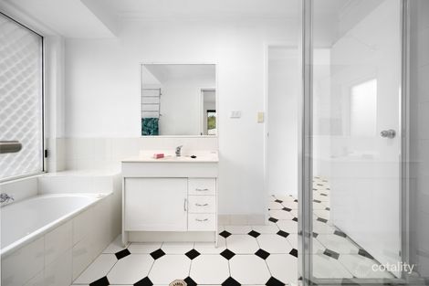 Property photo of 1/167 Olsen Avenue Labrador QLD 4215