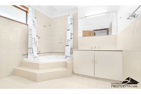 Property photo of 43 Bayview Street Mount Tarcoola WA 6530