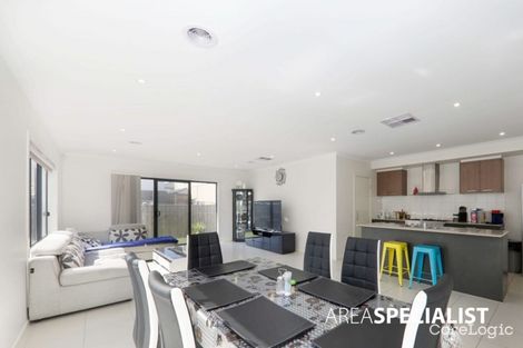 Property photo of 11 Carnegie Road Point Cook VIC 3030