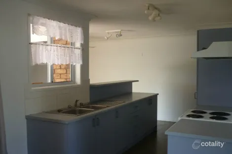 Property photo of 21 Doncaster Way Mount Louisa QLD 4814