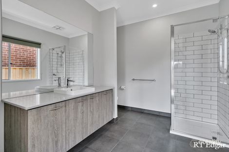 Property photo of 28 Chisel Avenue Kyneton VIC 3444