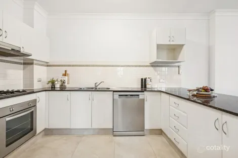 Property photo of 18/8-10 Browne Parade Warwick Farm NSW 2170