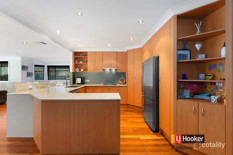 Property photo of 11 Piper Close Milperra NSW 2214