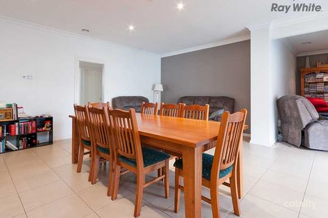 Property photo of 10 Finsbury Close Caroline Springs VIC 3023