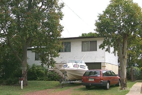 16 Winifred St, North Booval, QLD 4304