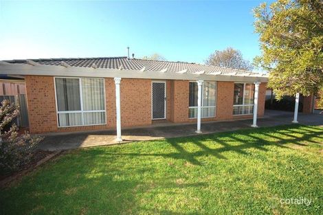 5 Yungana Pl, Glenfield Park, NSW 2650