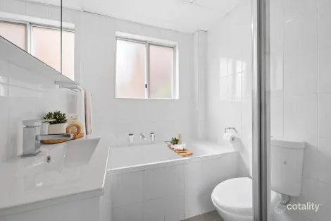 Property photo of 10/207 Waterloo Road Marsfield NSW 2122