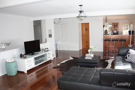 Property photo of 18 Irruka Crescent Ferny Hills QLD 4055