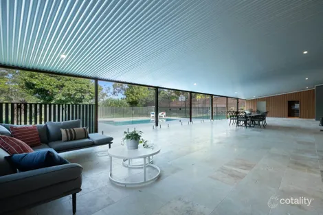 Property photo of 27 Blaxland Road Macquarie Hills NSW 2285