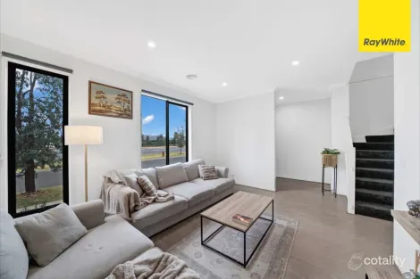Property photo of 32 Waterbird Circuit Weir Views VIC 3338