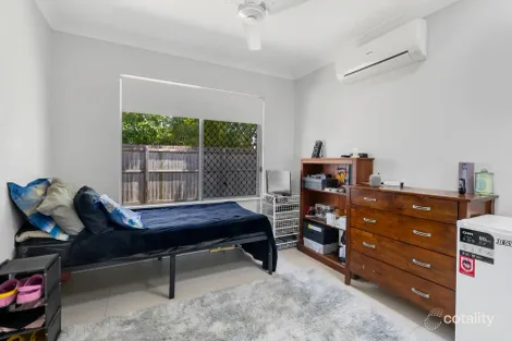 Property photo of 10 Yumbabulla Green Smithfield QLD 4878
