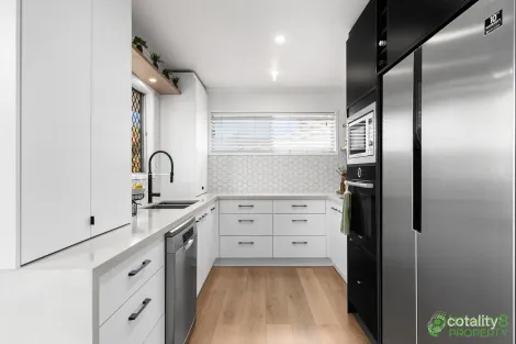 Property photo of 19 Nottingham Parade Bray Park QLD 4500