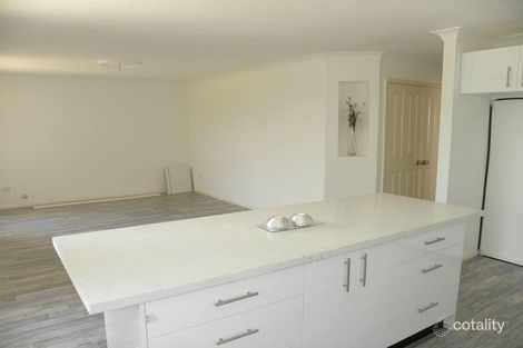 Property photo of 17 Weaver Crescent Watanobbi NSW 2259