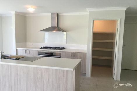 13 Lord Hobart Dr, Madora Bay, WA 6210