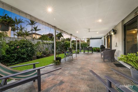 Property photo of 28 Joseph Place Sinnamon Park QLD 4073