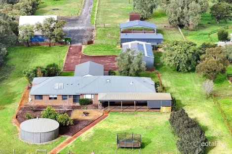94 Cunningham Dr, Oakford, WA 6121