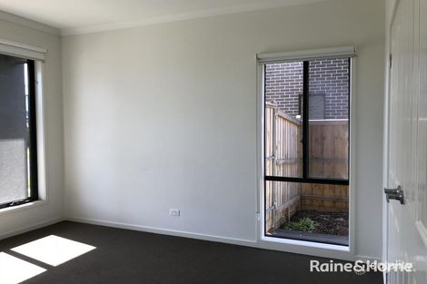 Property photo of 11 Pembridge Avenue Williams Landing VIC 3027