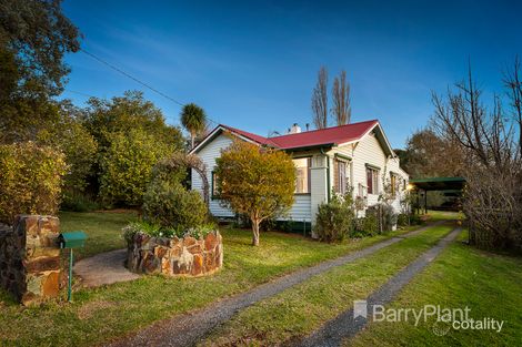 6 Royal Ave, Wandin North, VIC 3139