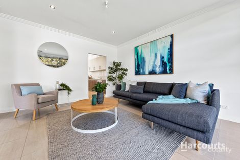 Property photo of 5 Ravenswood Walk Cairnlea VIC 3023