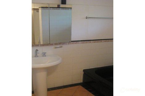 Property photo of 40 Kenmore Road Kenmore QLD 4069