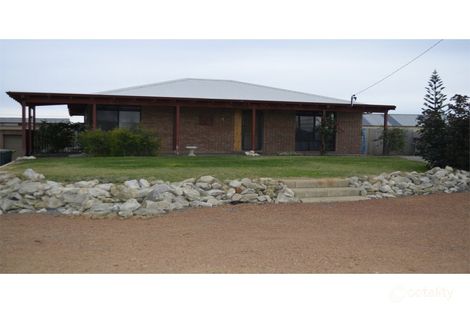 8 Malaga Ct, Cervantes, WA 6511